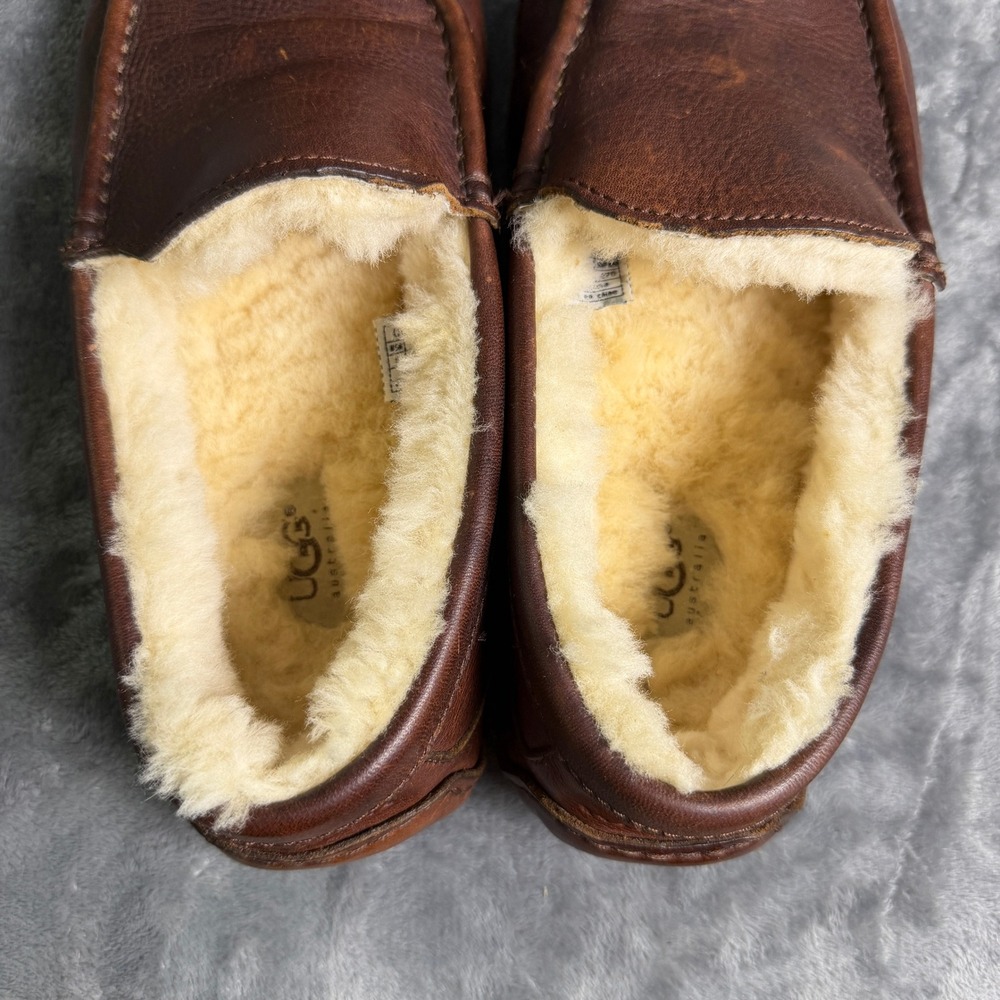 UGG Australia Mens SZ 9 Ascot Brown Leather Sheepskin Lined Slippers - Picture 6 of 10